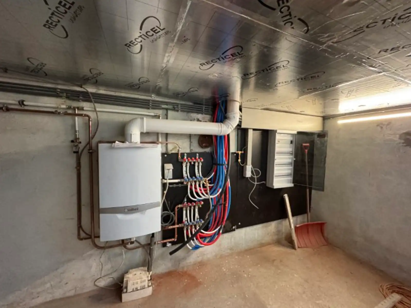 Mooi gerenoveerde gezinswoning foto 19