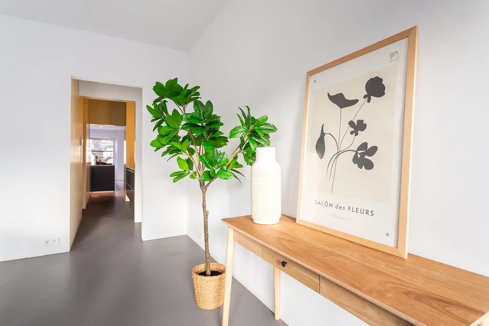 Architecturale parel met een zee van ruimte foto 12