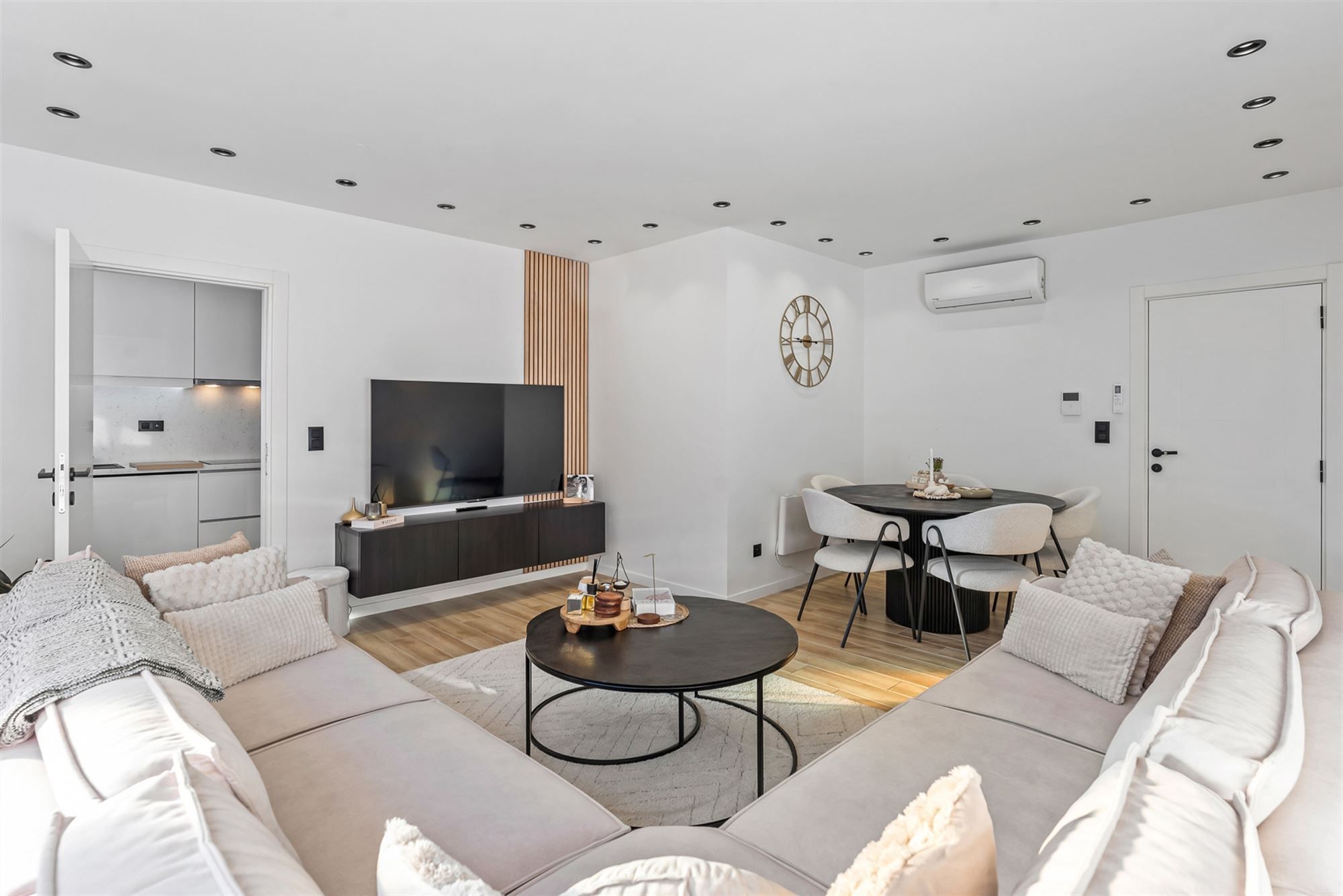 RECENT GERENOVEERD APPARTEMENT MET 2 SLAAPKAMERS IN CENTRUM BERINGEN MET PARKEERPLAATS foto 6