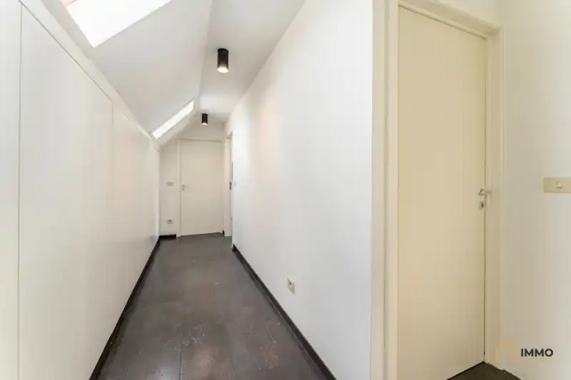 Te huur instapklare gezinswoning met 3 slpks, 2 badk, bureel, garage en tuin foto 20