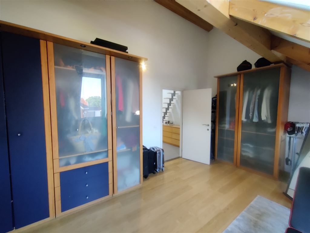 Groot appartement met 2 ruime slaapkamers en mezzanine foto 17