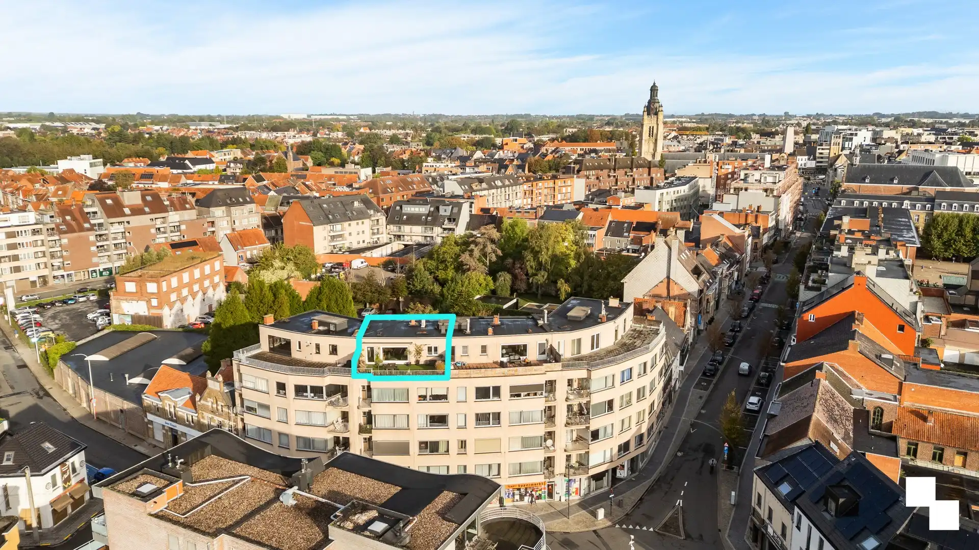 Dakappartement met 2 slaapkamers en dubbel terras - Roeselare foto {{pictureIndex}}