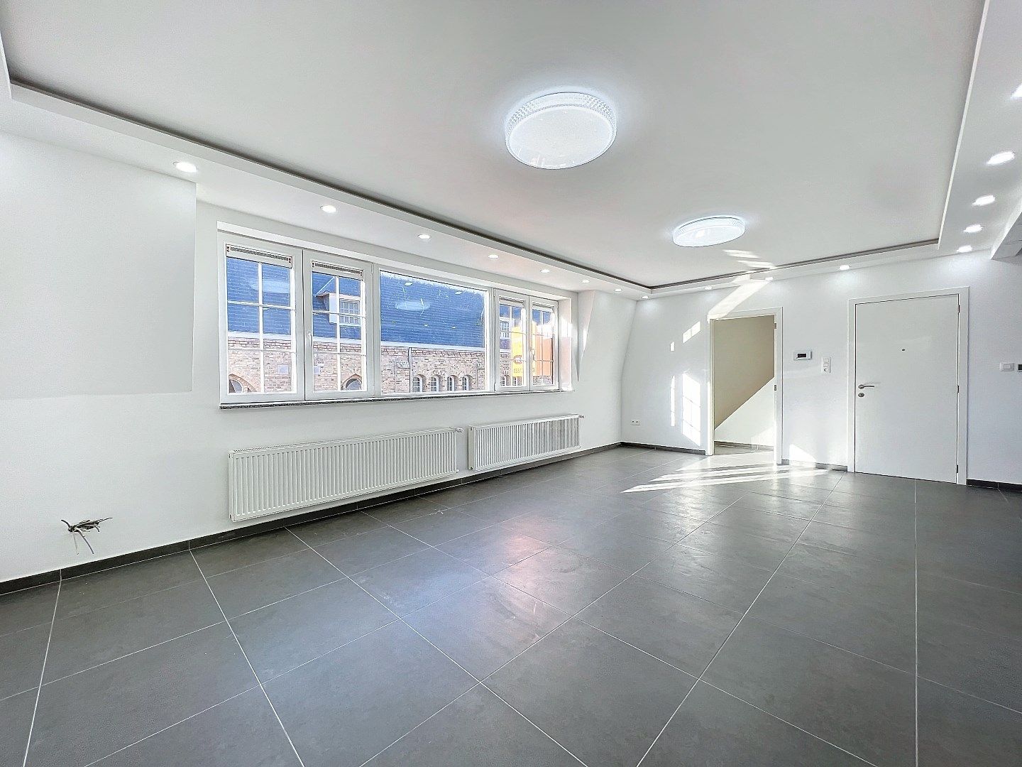Gerenoveerde duplex appartement te Nieuwpoort stad! foto 2