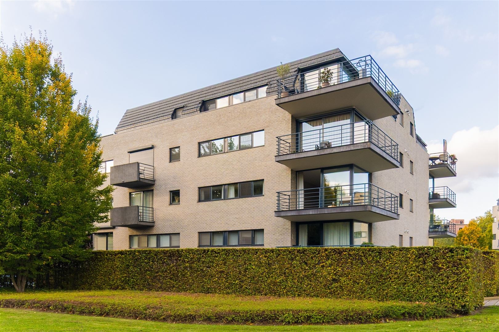 Instapklaar en ruim appartement met groene uitzichten nabij het centrum van Mortsel foto 24