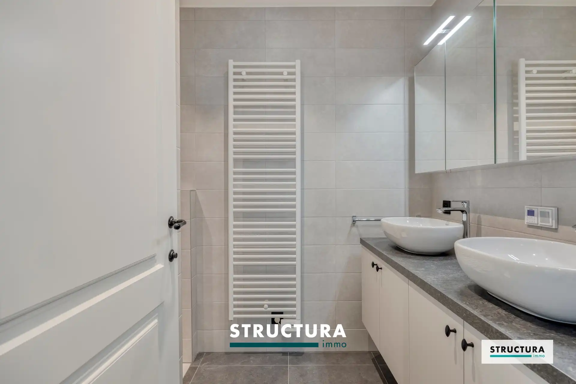 Luxueus appartement op de bovenste verdieping foto 11