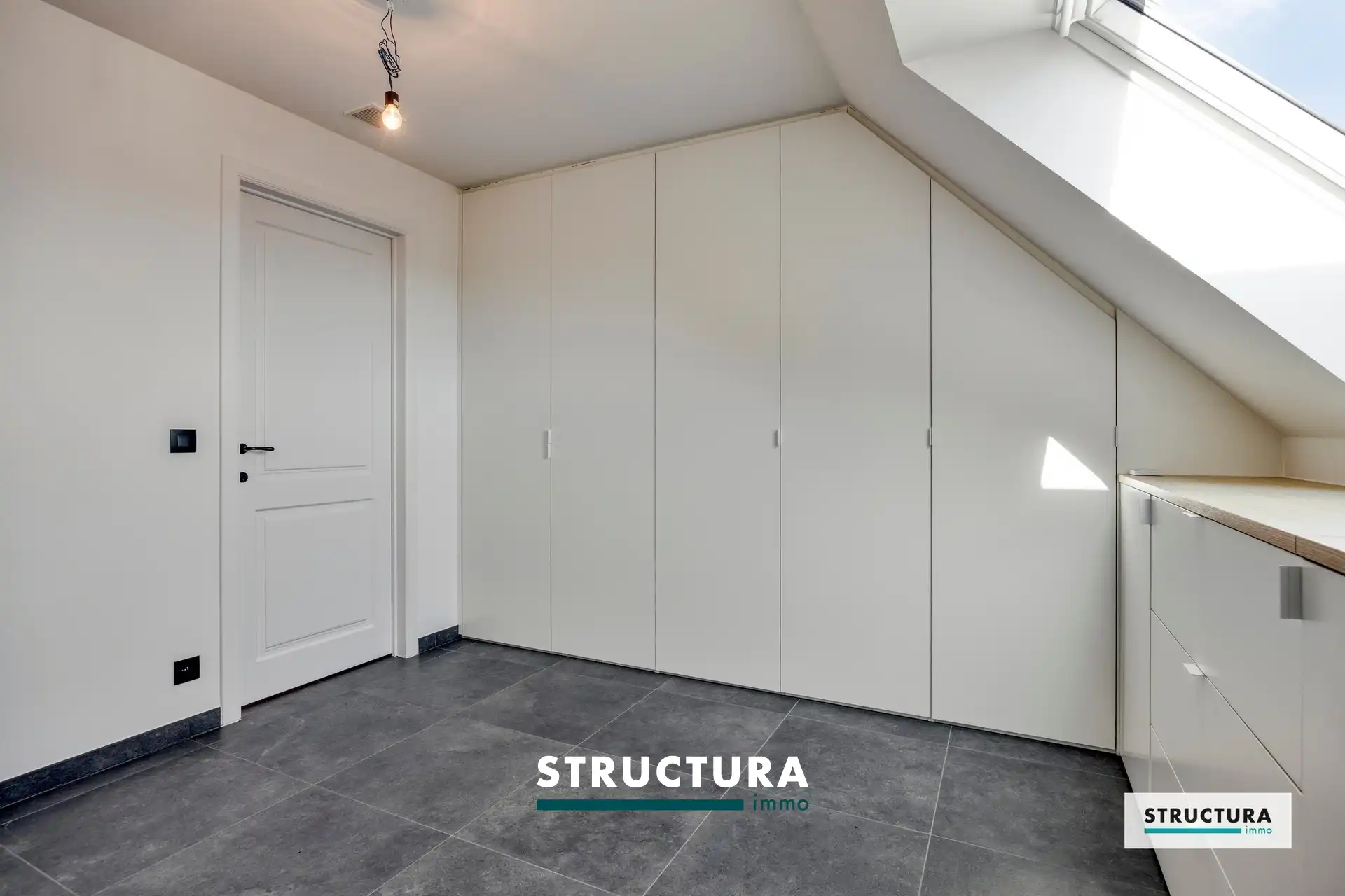 Luxueus appartement op de bovenste verdieping foto 11