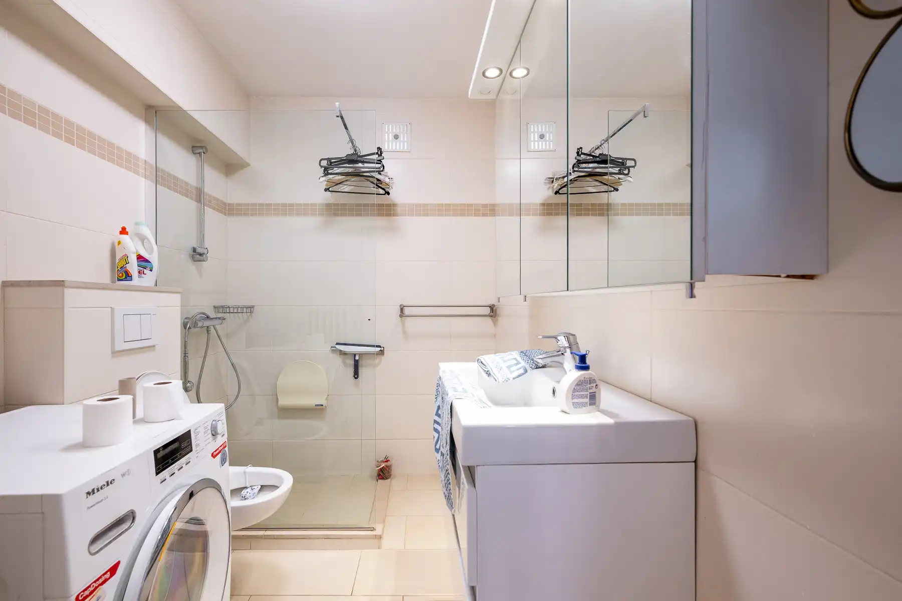 EXCLUSIEF: Ruim appartement met frontaal zeezicht foto 13