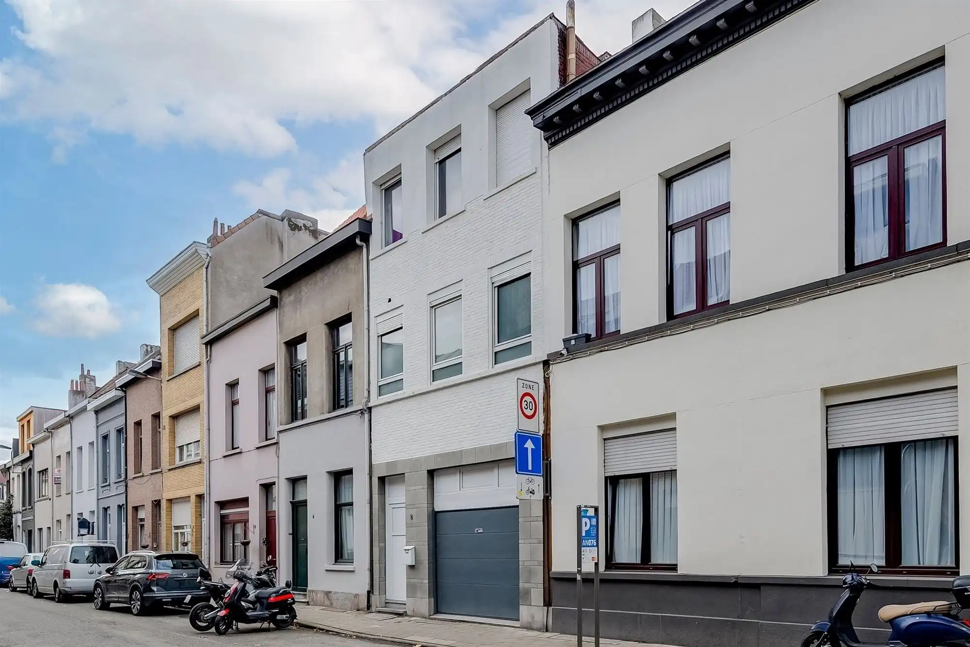 Bel-etagewoning met 2 slaapkamers en ruime garage foto 10