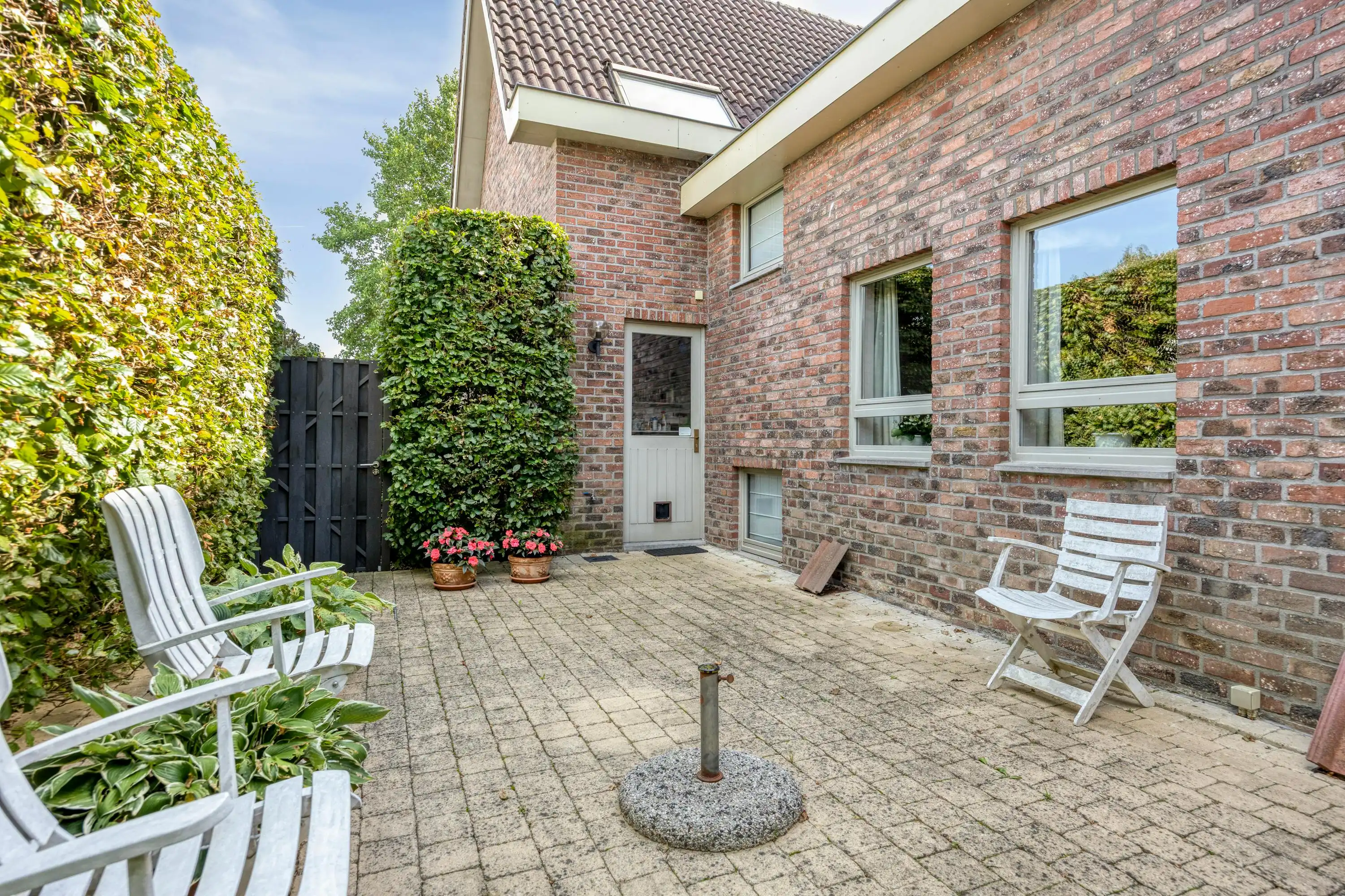 Ruime gezinswoning met praktijkruimte foto 22