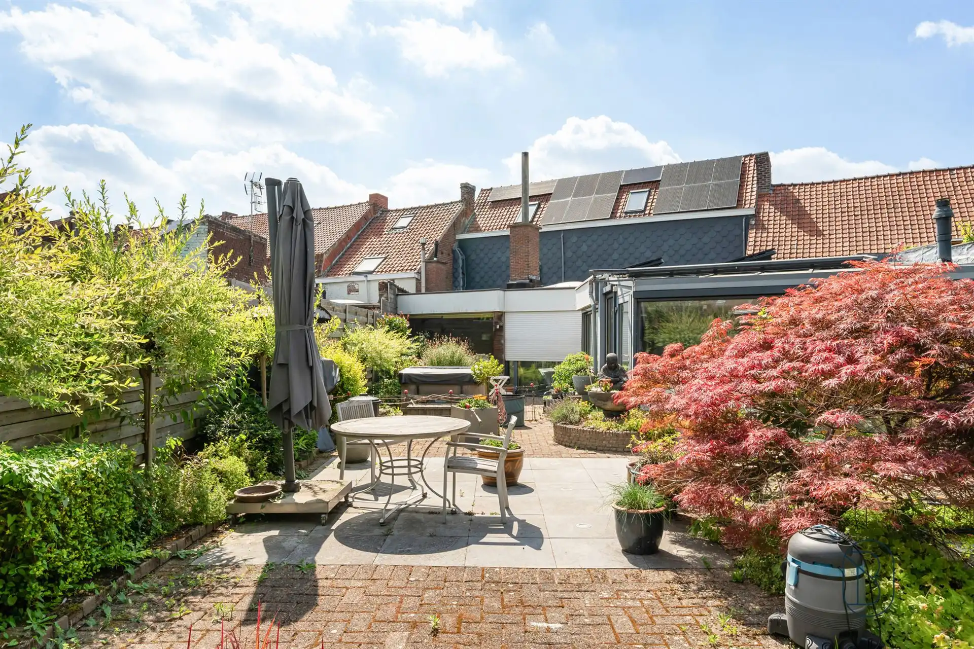 Karakteristieke woning met wellnessruimte en zwembad foto 3