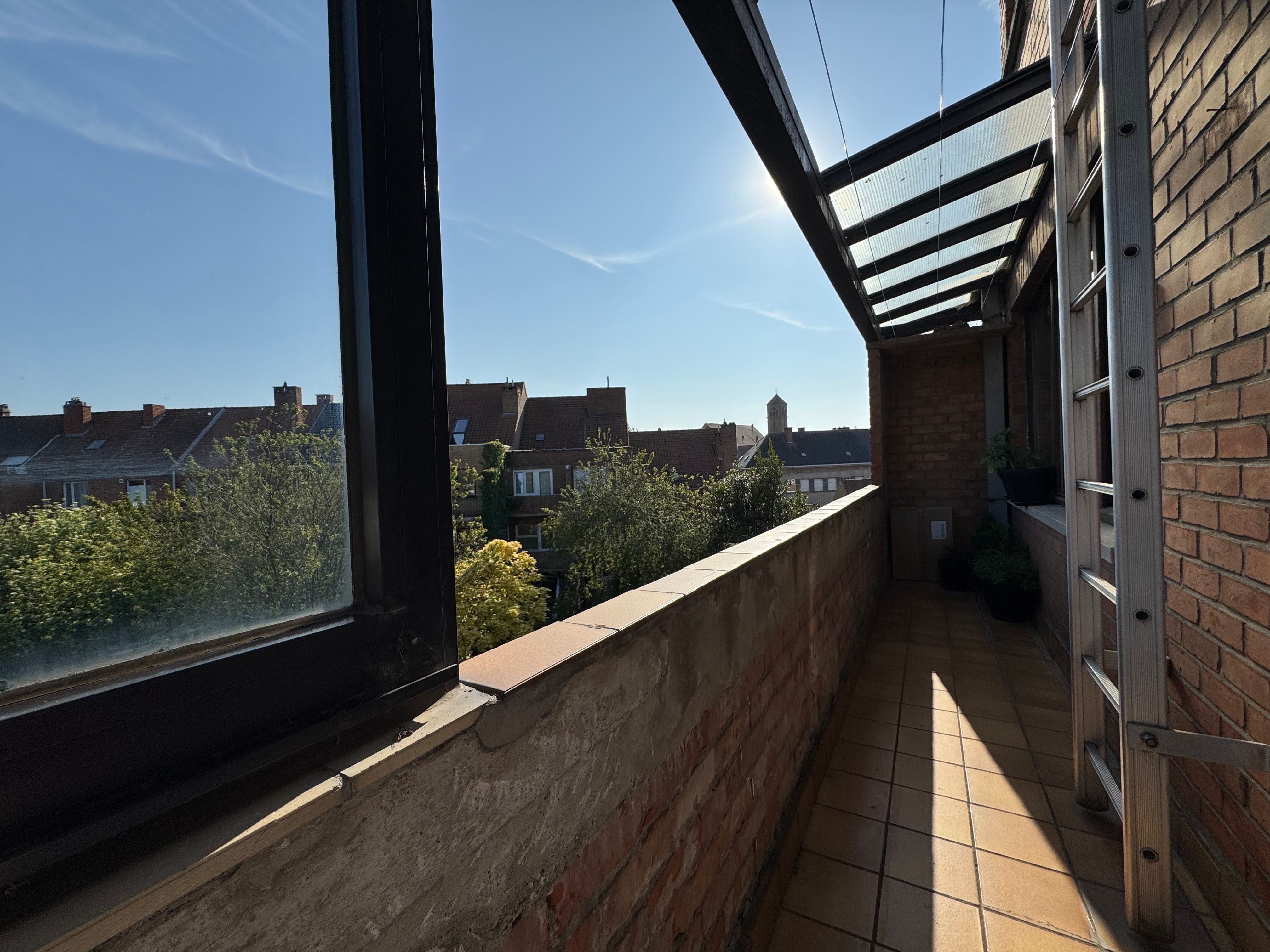 Rustig gelegen tweeslaapkamerappartement met terras foto 7