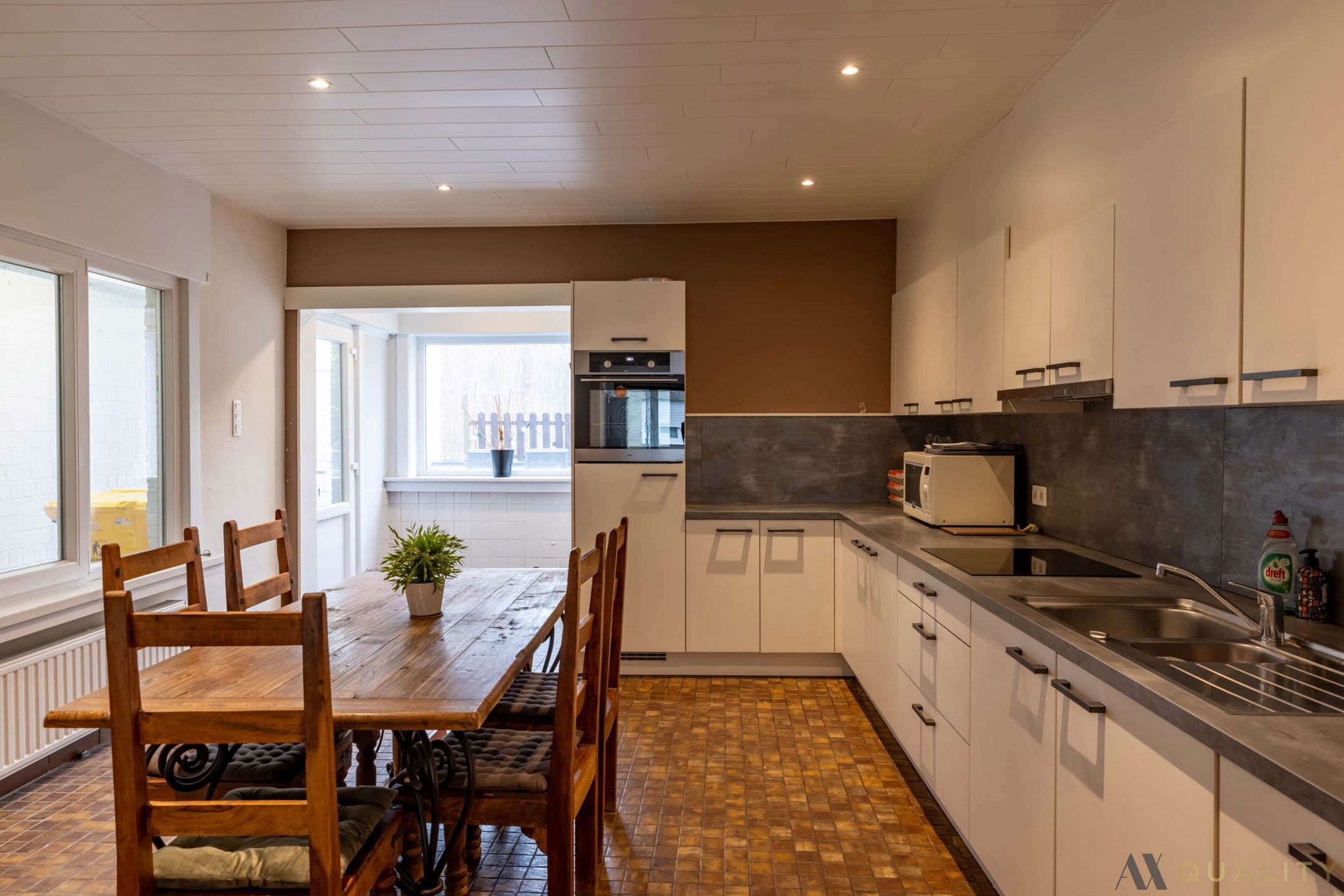 Gerenoveerde woning in Bornem centrum foto 4