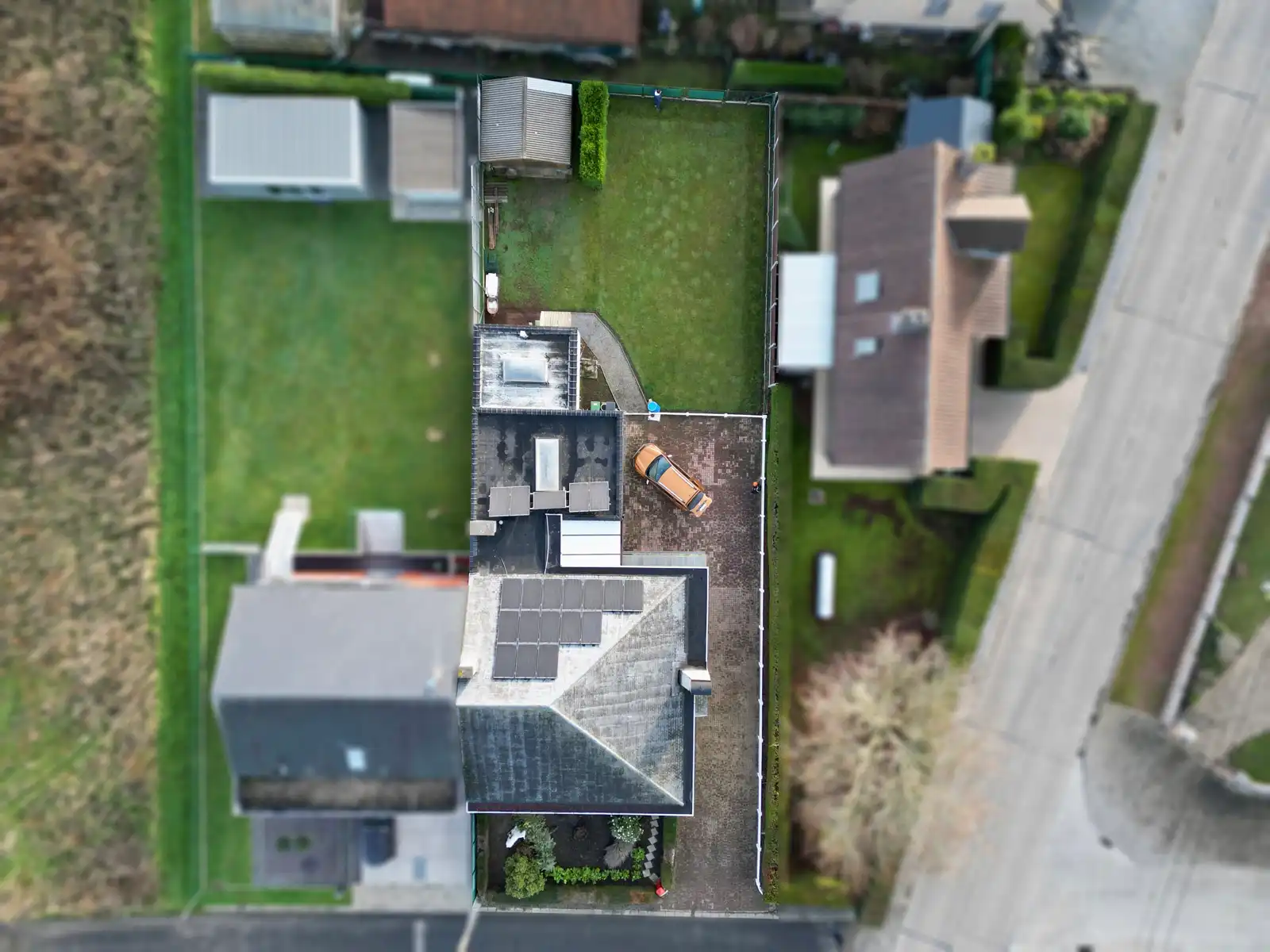 Rustig gelegen, Ruime Bungalow met 3 SLPK, Tuin én garage! foto 21