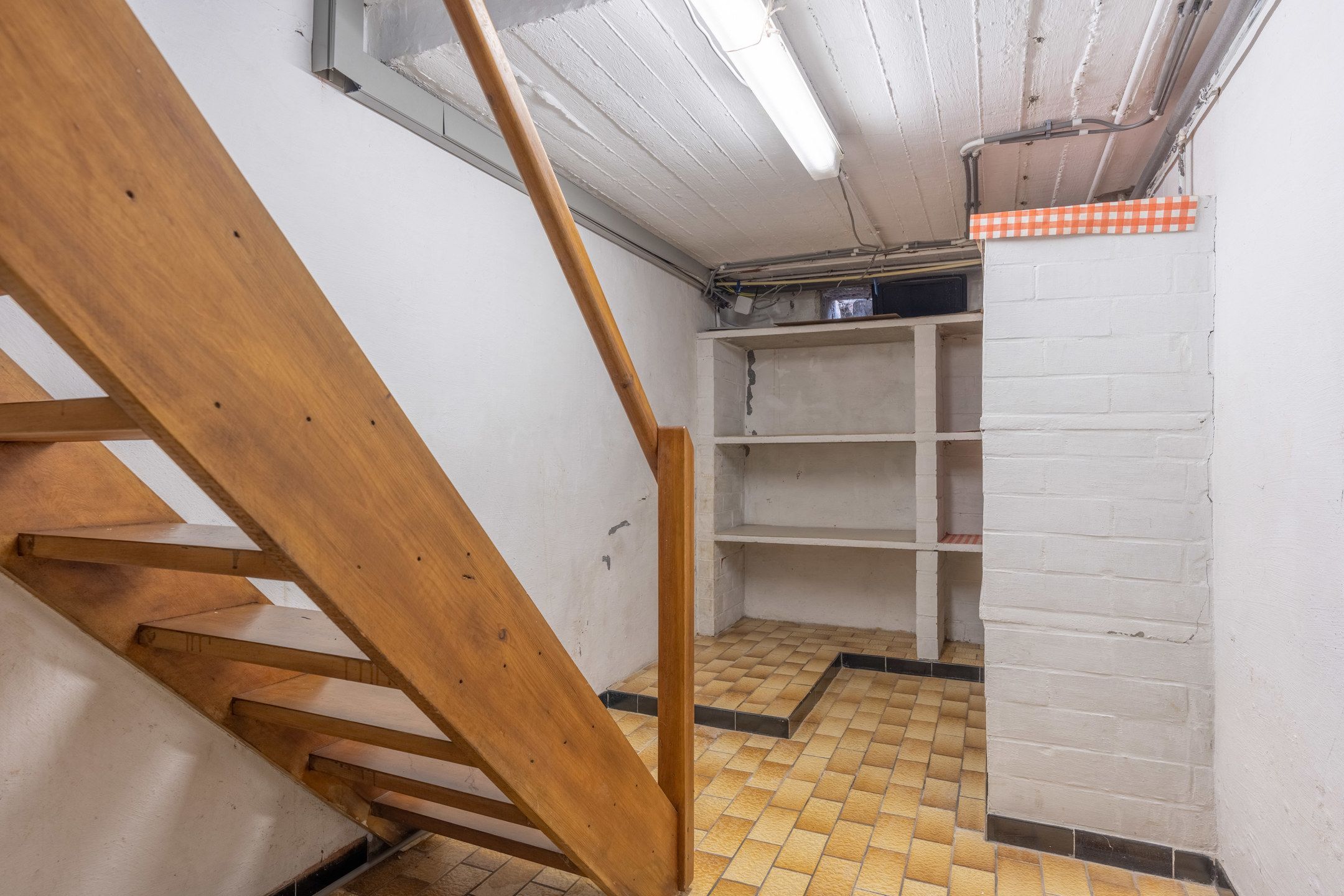 Instapklare woning met 3 slpk's, tuin en garage te Turnhout. foto 35