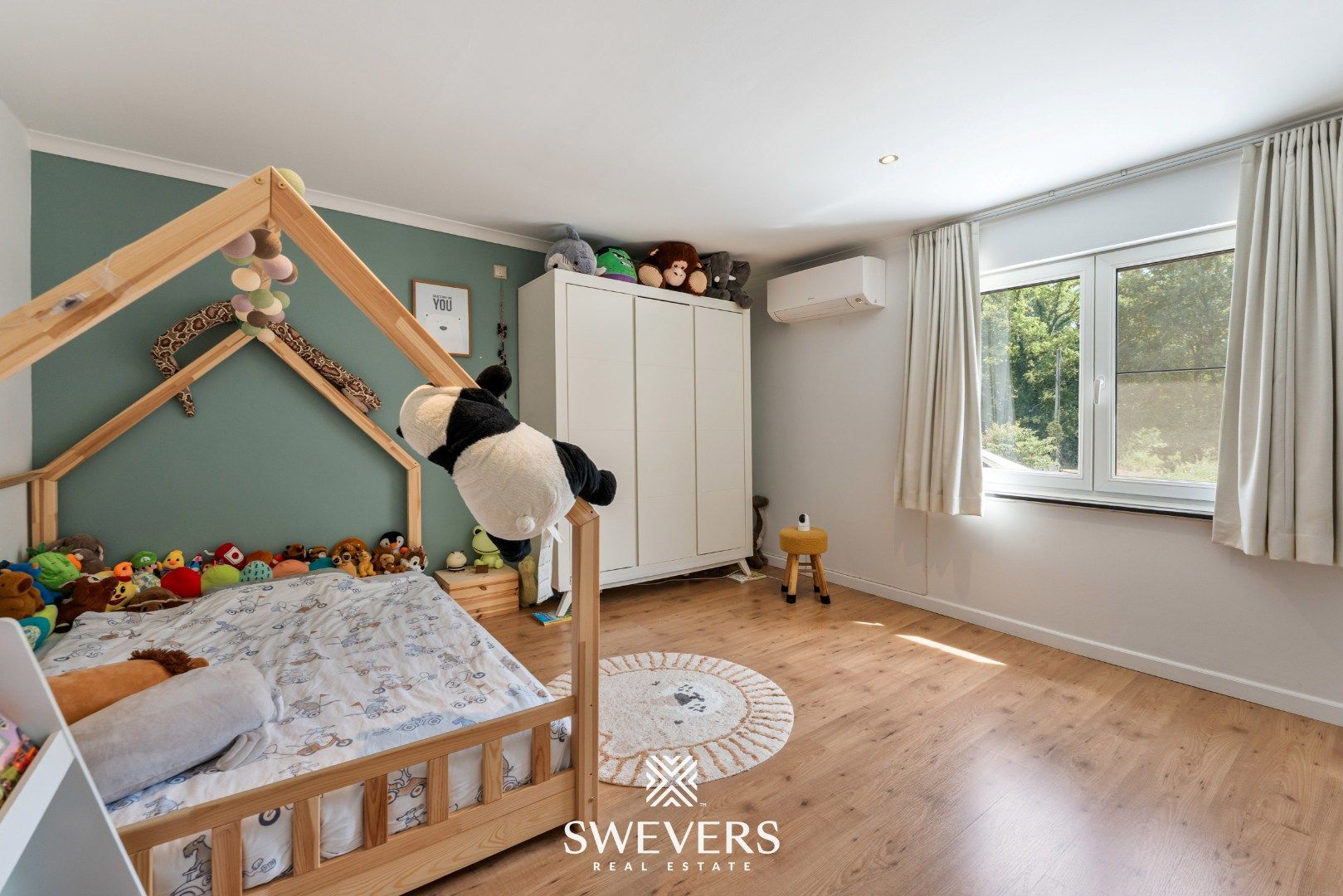 Volledig gerenoveerde en instapklare woning op toplocatie in Helchteren foto 16