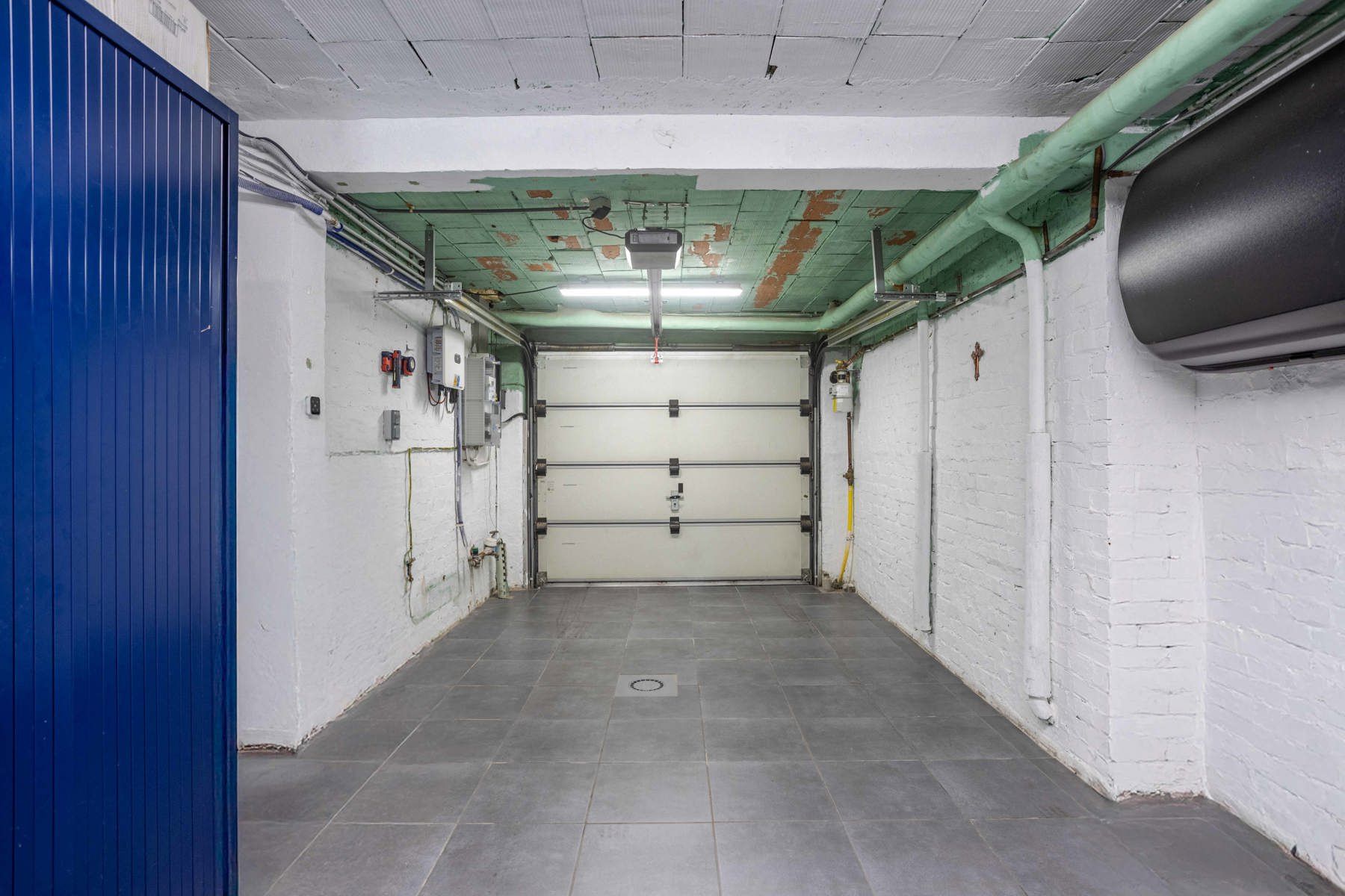 Ruime gezinswoning met garage in rustige stadsomgeving foto 23