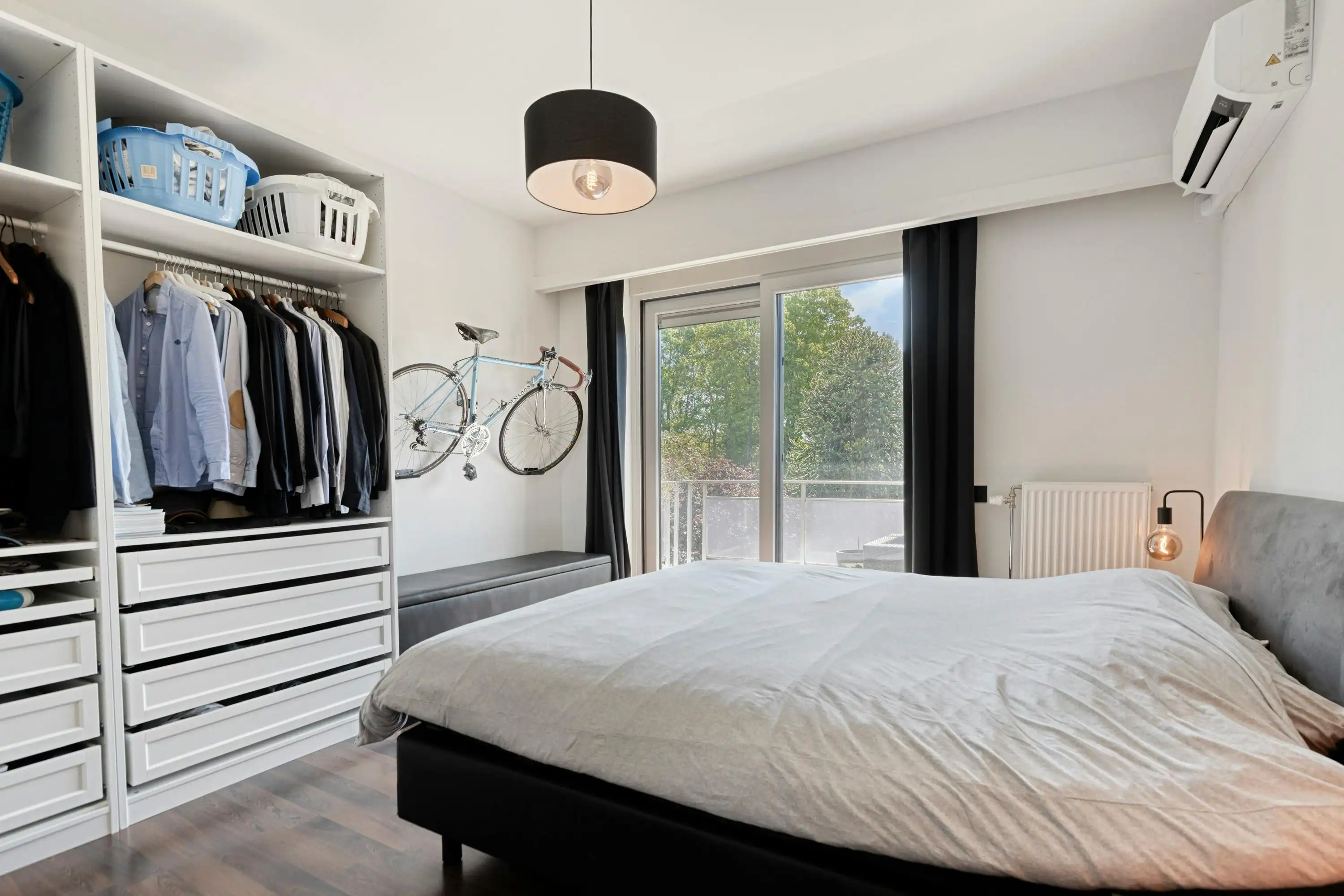 Appartement met 2 slaapkamers, terras en garagebox te koop in Wilrijk foto 12