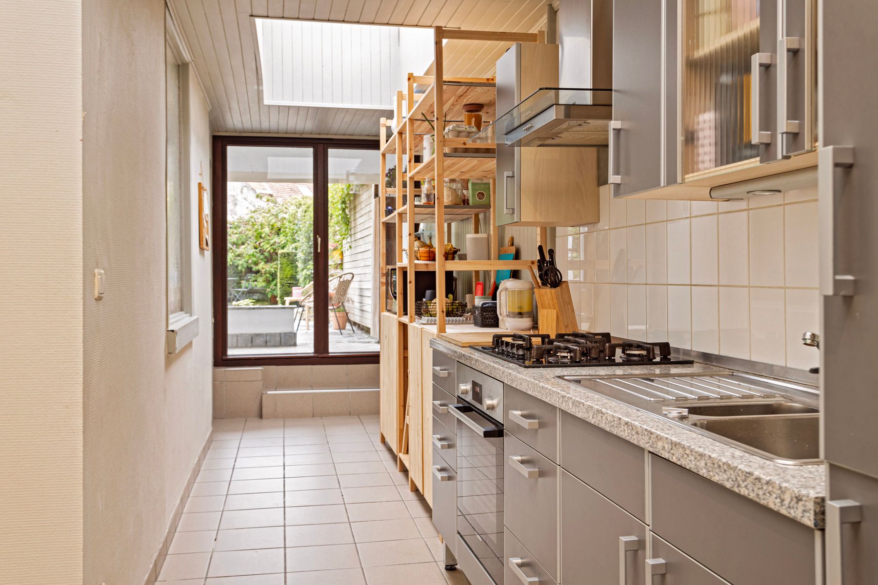 Instapklare woning met 3 (mog 4) slpk en gezellige tuin! foto 10