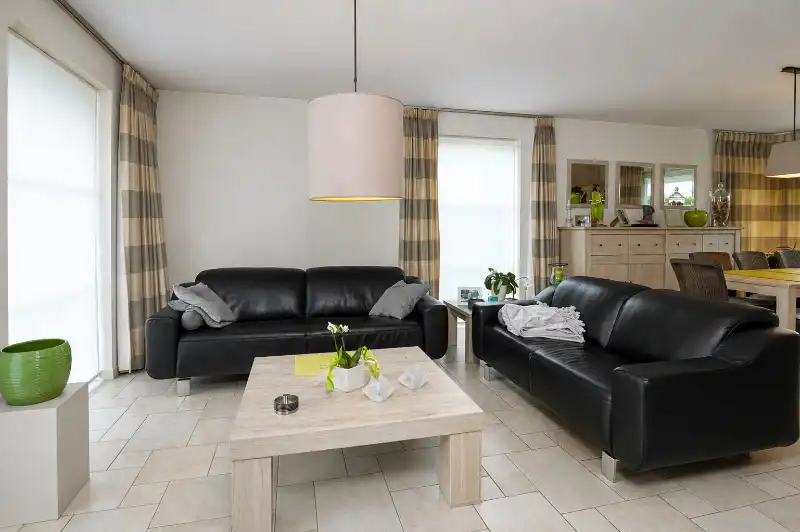 Roeselare –&nbsp; stijlvolle villa met zonnige tuin, 5 slaapkamers/bureel, dubbele garage en ruime carport. opp 564 m². foto 4