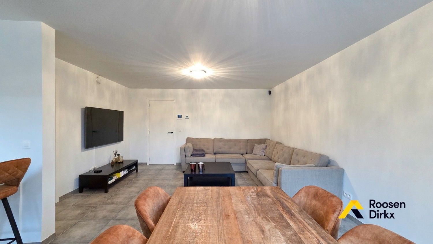 PRACHTIG APPARTMENT MET 2 SLK EN TERRAS HARTJE BREE! foto 14