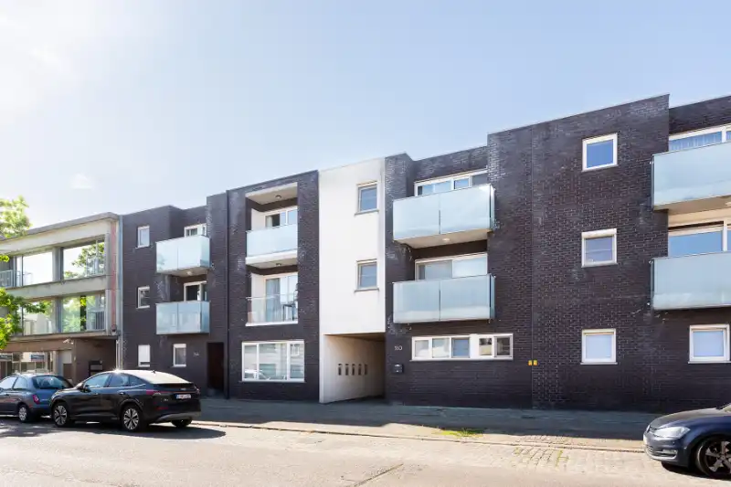 Gelijkvloers 2 slp. appartement met tuin en garage in hartje Brasschaat! foto 23