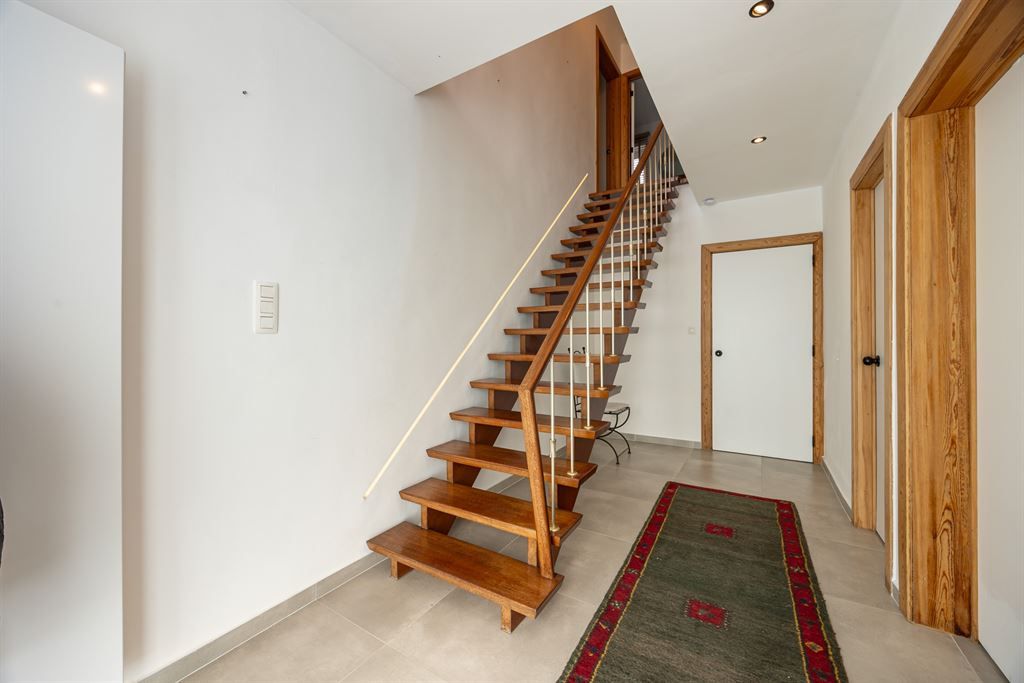 Ruime, gerenoveerde woning nabij centrum Werchter! foto 2