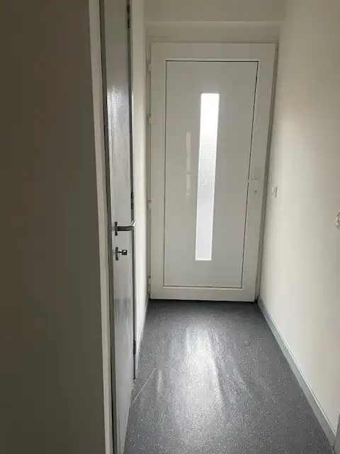 Gelijkvloers appartement met twee slaapkamers en garage foto 5