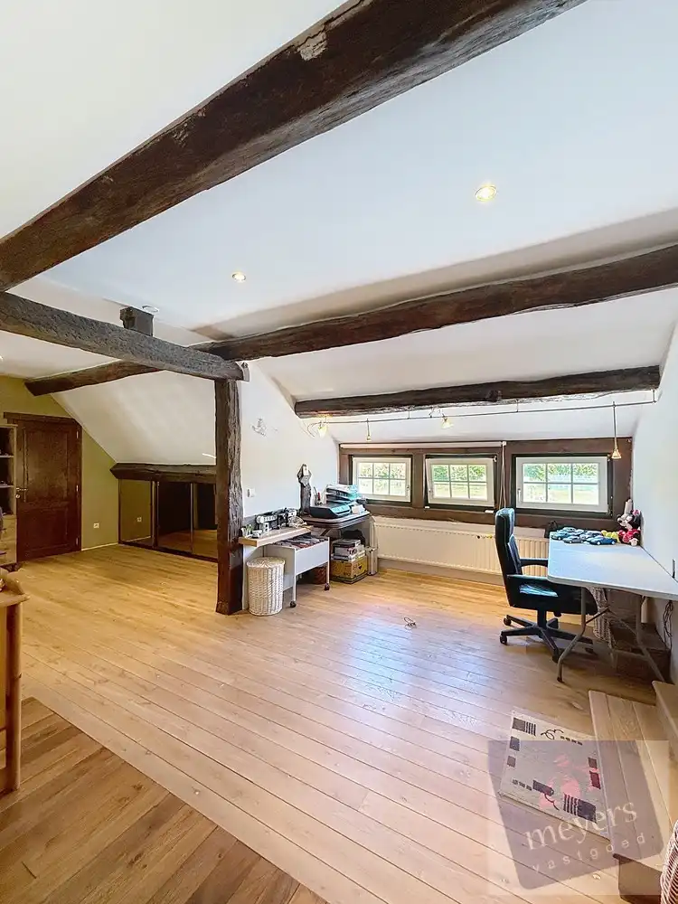 Hoeve met zwembad op 1,2 ha in Alken foto 26