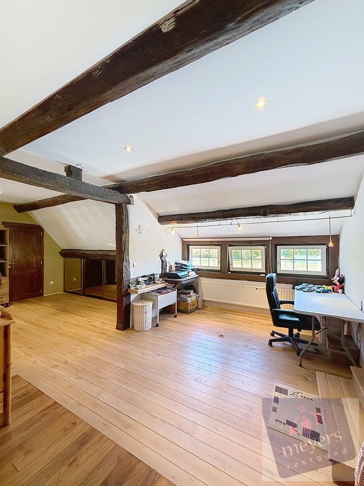 Hoeve met zwembad op 1,2 ha in Alken foto 26