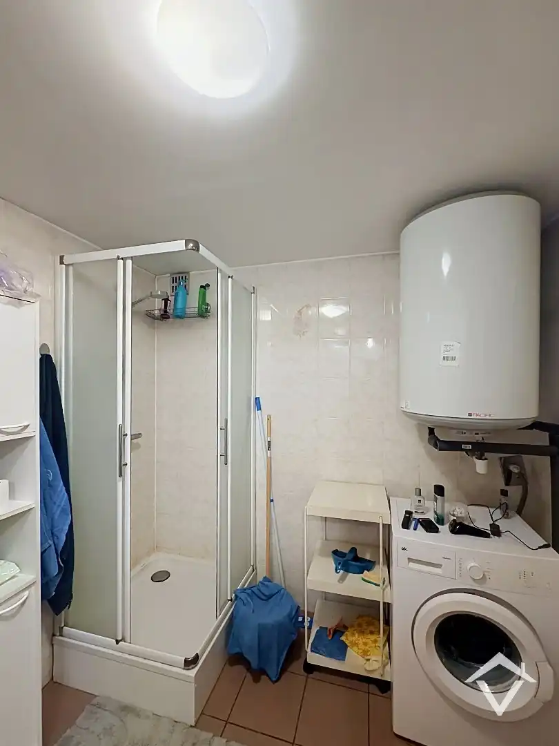 Ruime studio met aparte badkamer te Roeselare foto 11