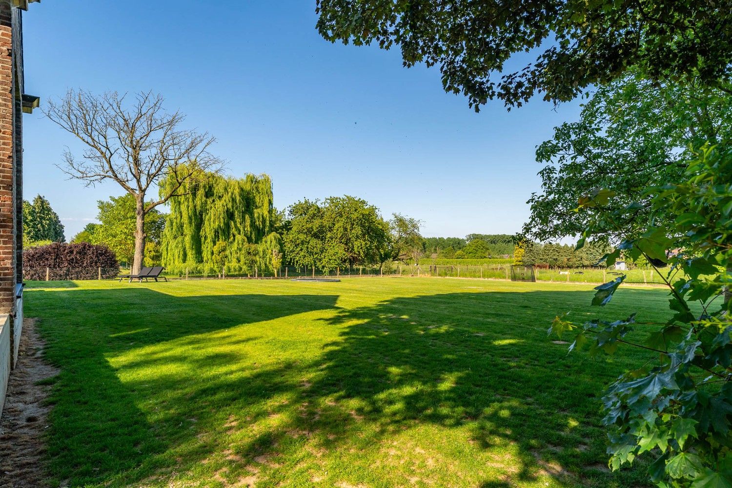 Karaktervol herenhuis met modern comfort in een groene, landelijke setting foto 34