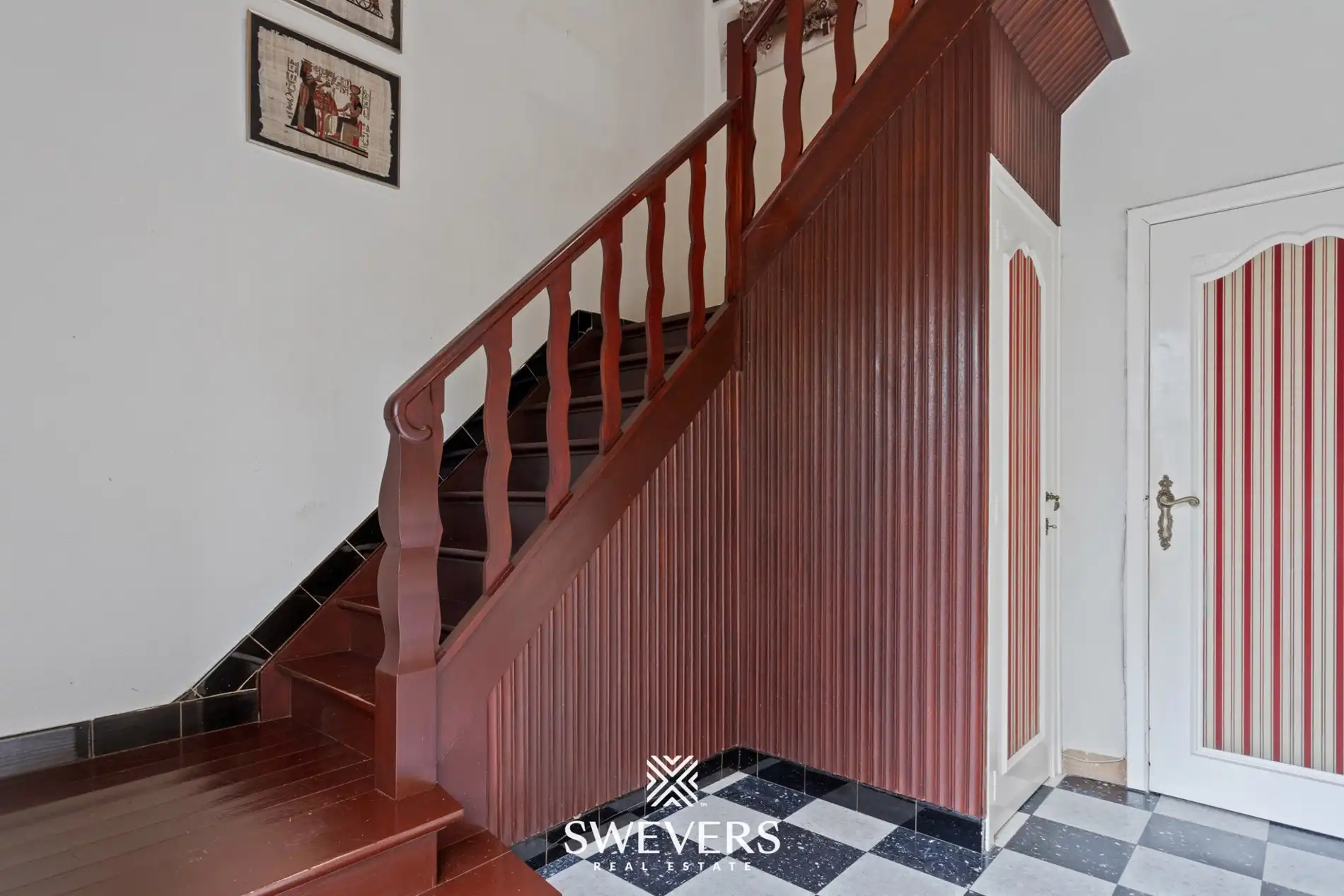 Zeer solide woning met renovatiepotentieel op 10a 18ca  foto 14