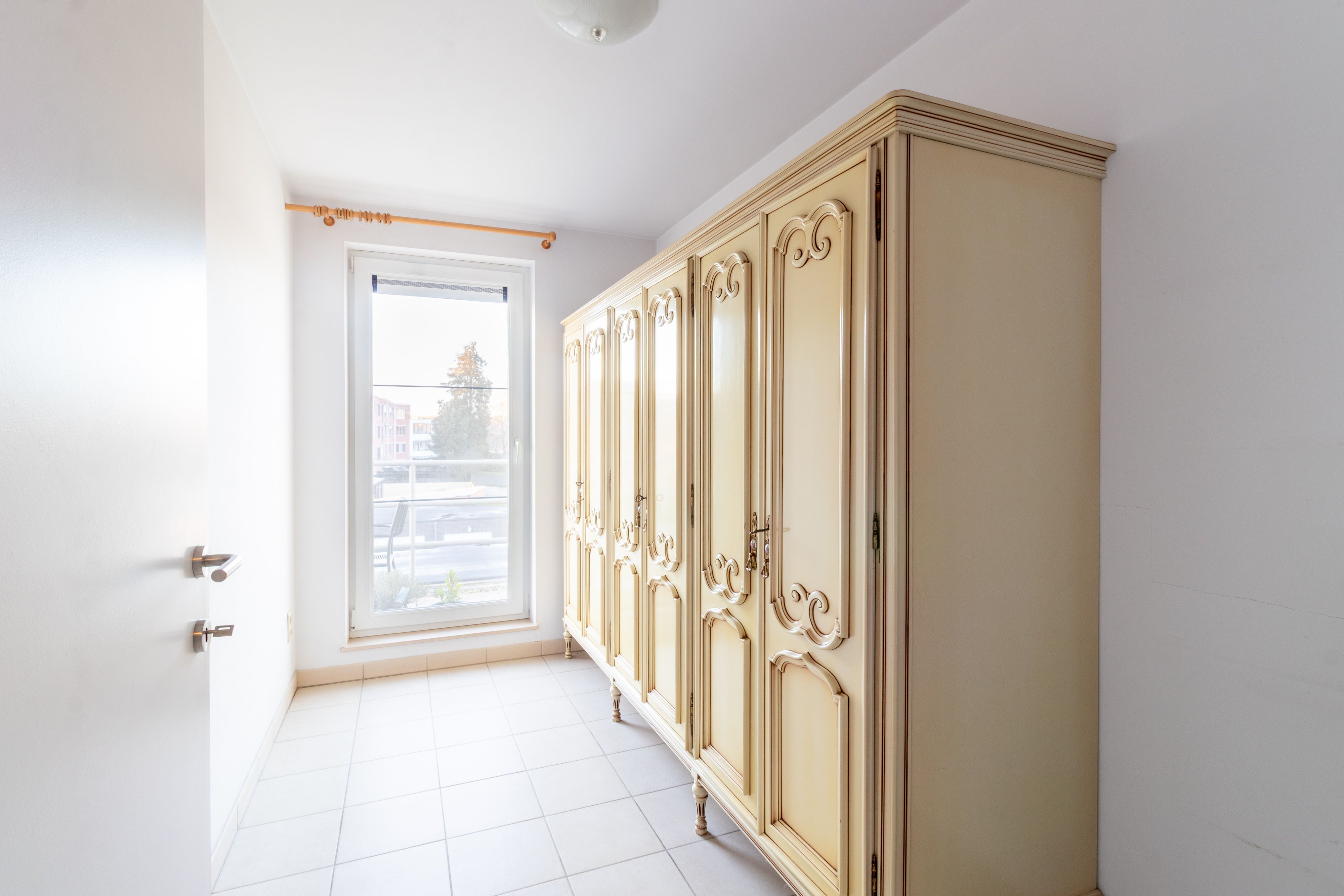 Licht appartement met twee terrassen en autostaanplaats foto 13