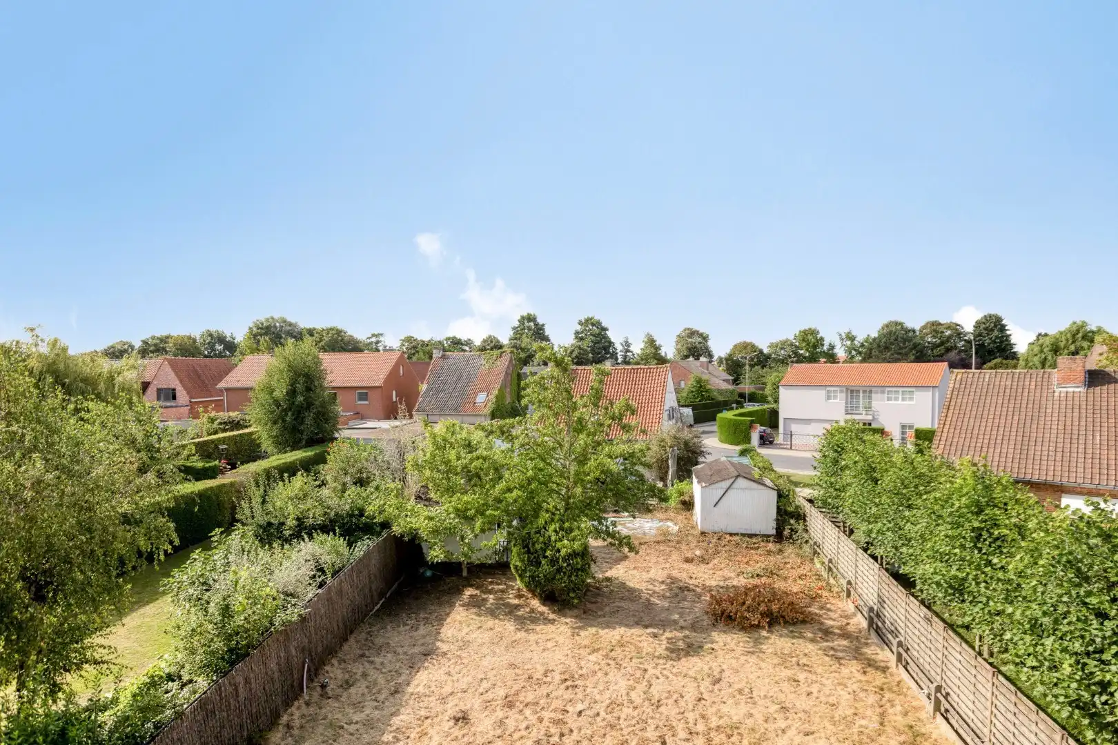 Te renoveren woning op 570 m2 in een rustige buurt! foto 10