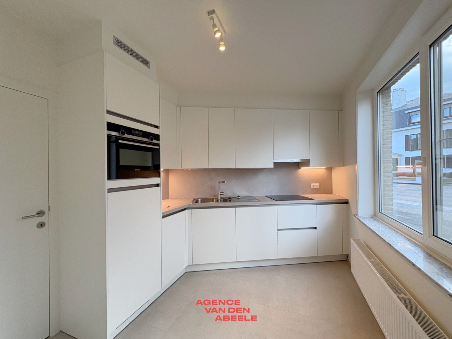 Volledig vernieuwd gelijksvloersappartement foto 4
