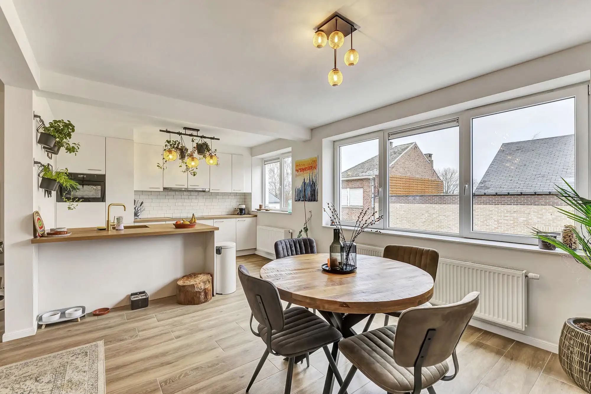 Energiezuinig, lichtrijk twee slpk appartement met garage foto 10