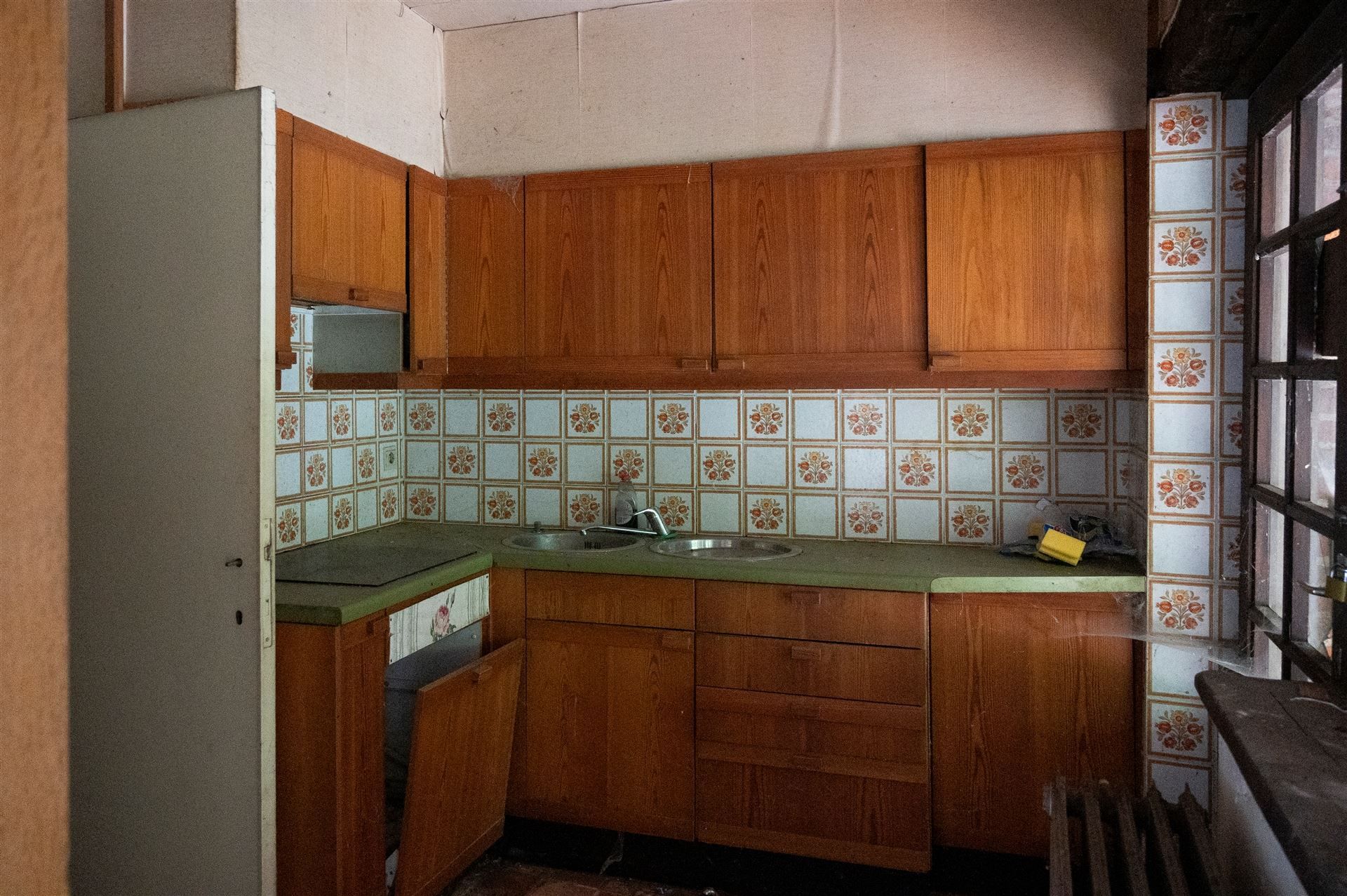 volledig te renoveren woning foto 4