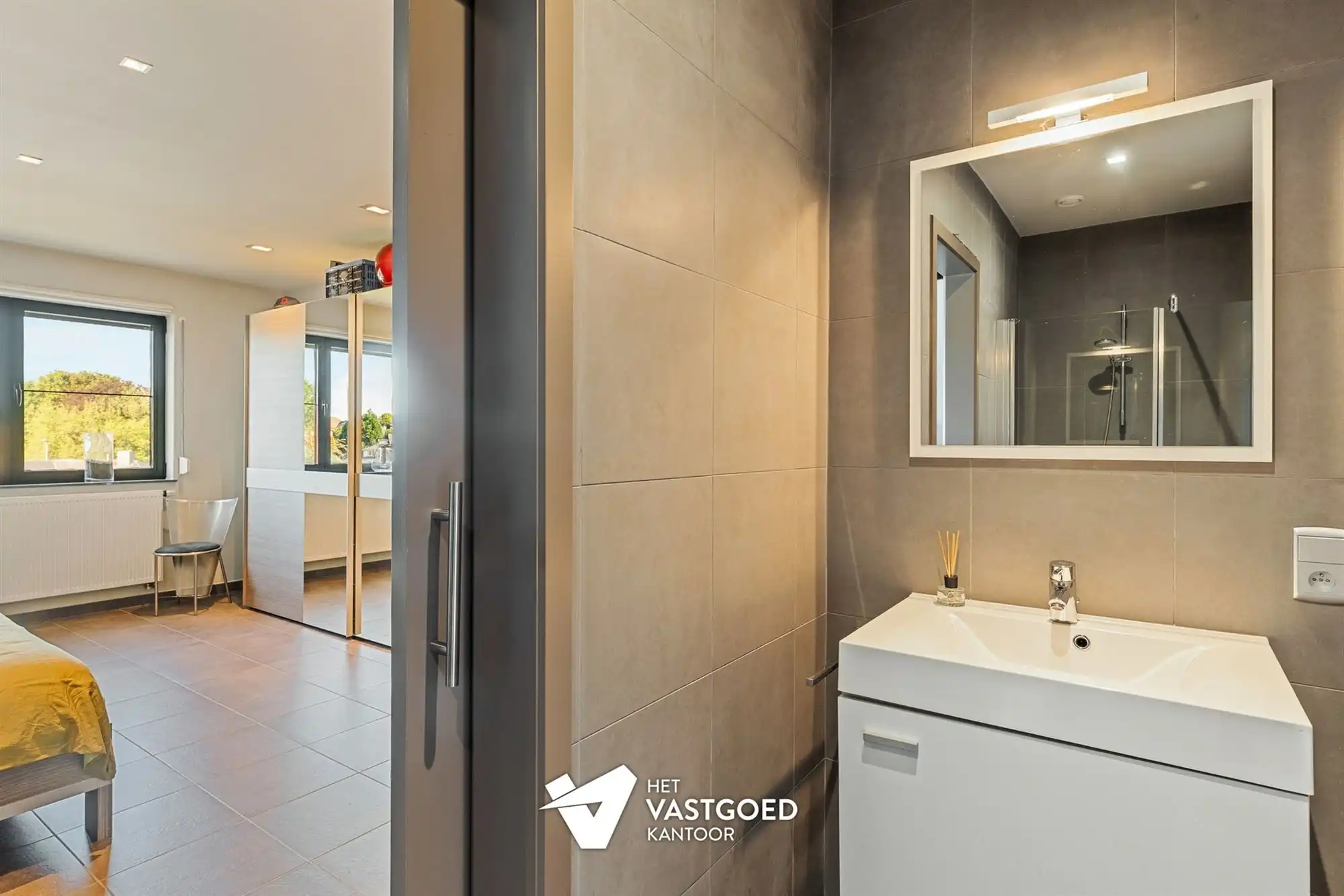 ZEER RUIME PENTHOUSE (340M²) IN UITSTEKENDE STAAT MET 3 TERRASSEN TE TESSENDERLO CENTRUM foto 26