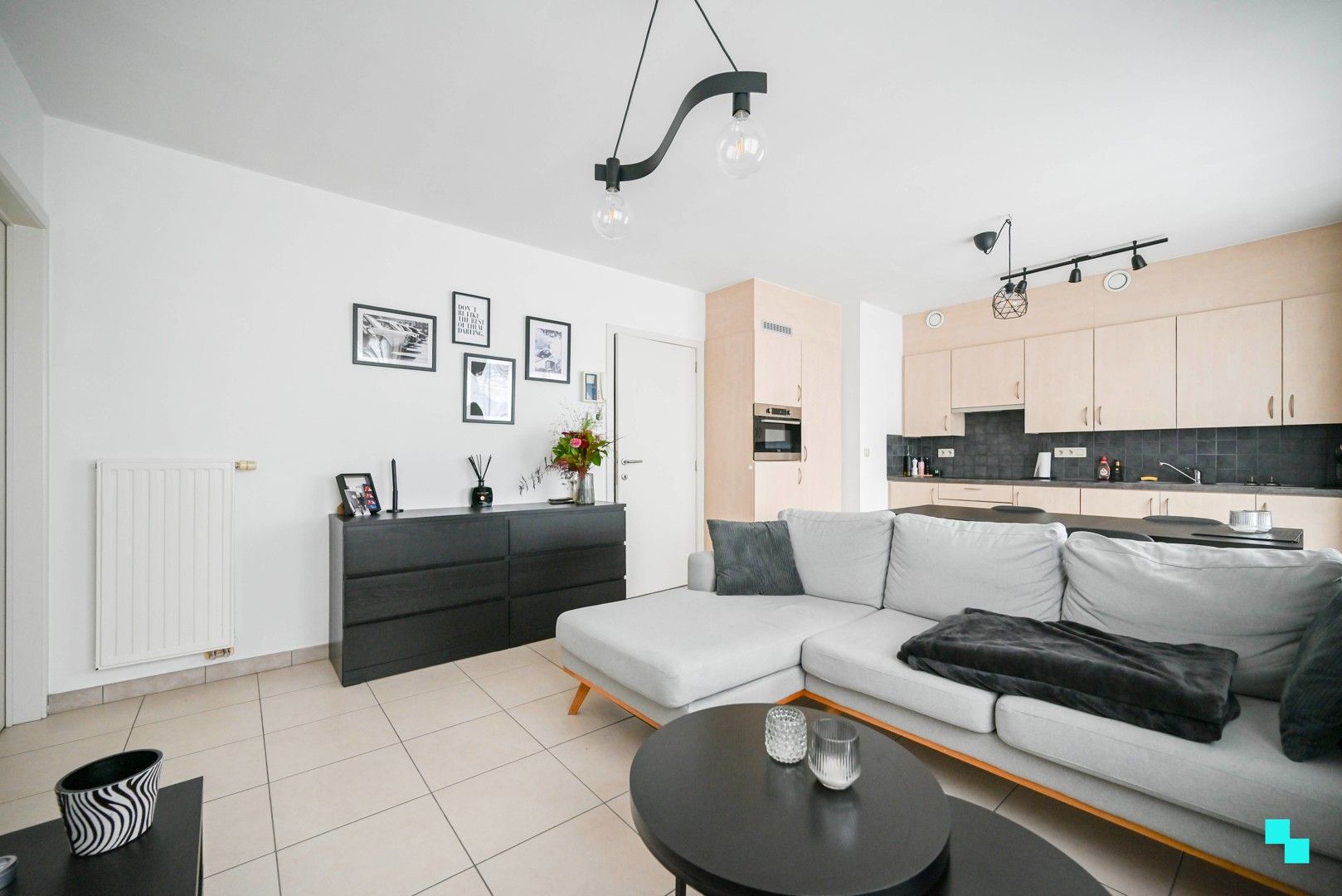 Appartement met ruim terras nabij centrum Oostrozebeke foto 7