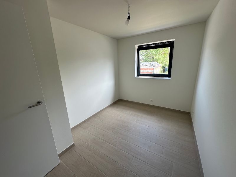 Stijlvolle nieuwbouwwoning in het centrum van Kaprijke! foto 8