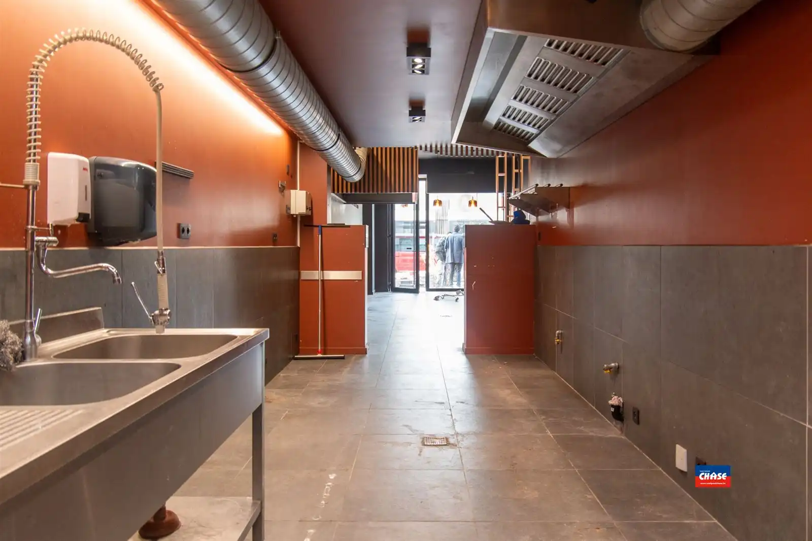 Handelspand op zeer gunstige ligging. foto 7