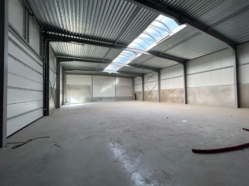 KMO-UNIT van 600 m² gelegen op TOPLOCATIE – nabij E-40 – afrit Erpe Mere foto 5