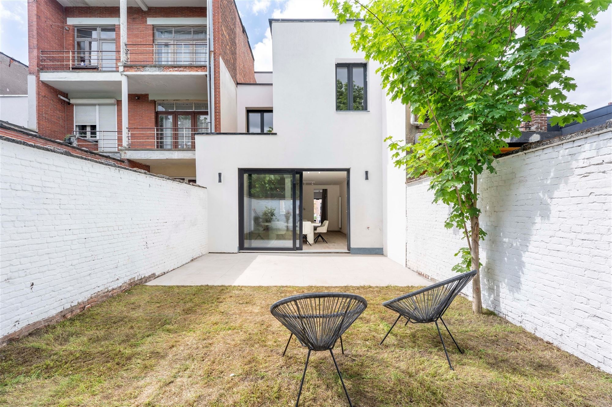 Gerenoveerde woning met tuin foto 10