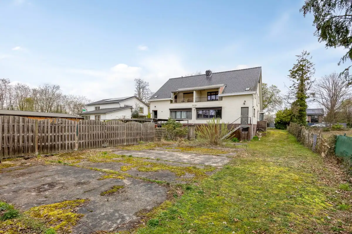 Ruime te renoveren woning met 3 slaapkamers op vlot bereikbare ligging (Genkersteenweg). foto 18