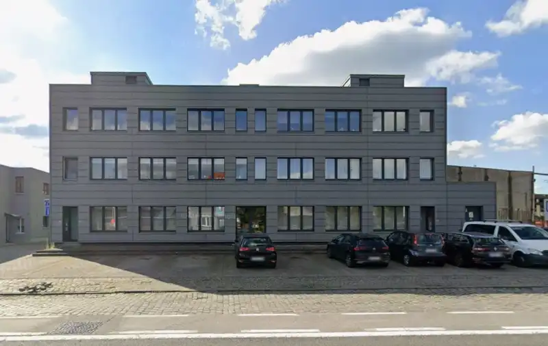 Opbrengsteigendom met 4 appartementen en kantoorruimte in de Haven van Gent foto {{pictureIndex}}