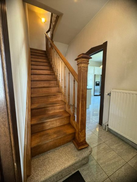 Woning met 5 slaapkamers op 8a29 foto 3