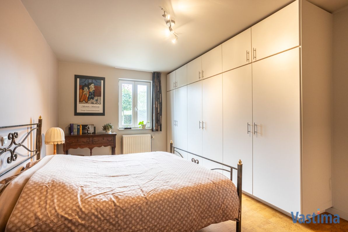 Instapklaar gelijkvloers appartement met tuin en garage foto 12