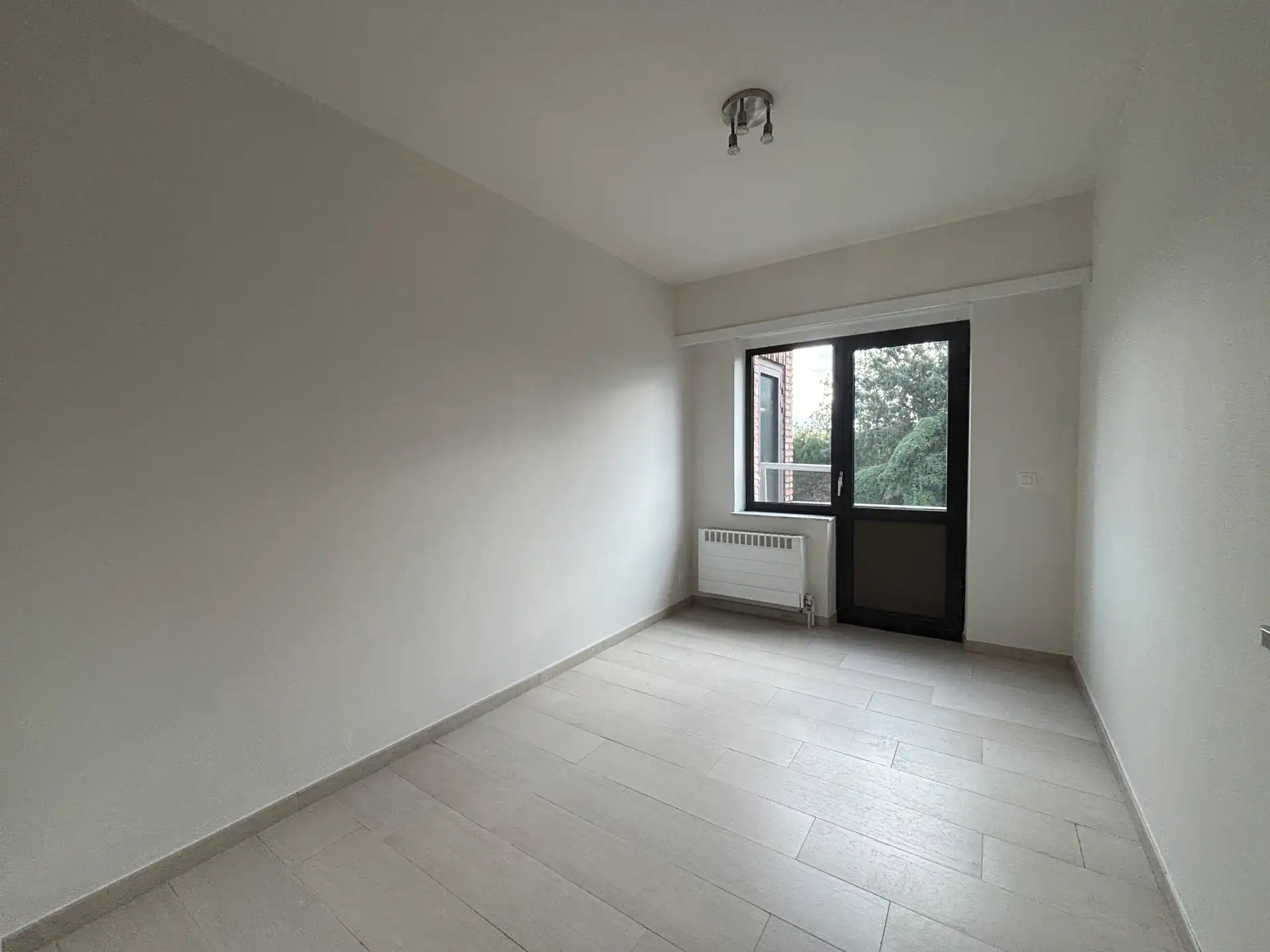 Recent gerenoveerd appartement met 2 slaapkamers foto 6