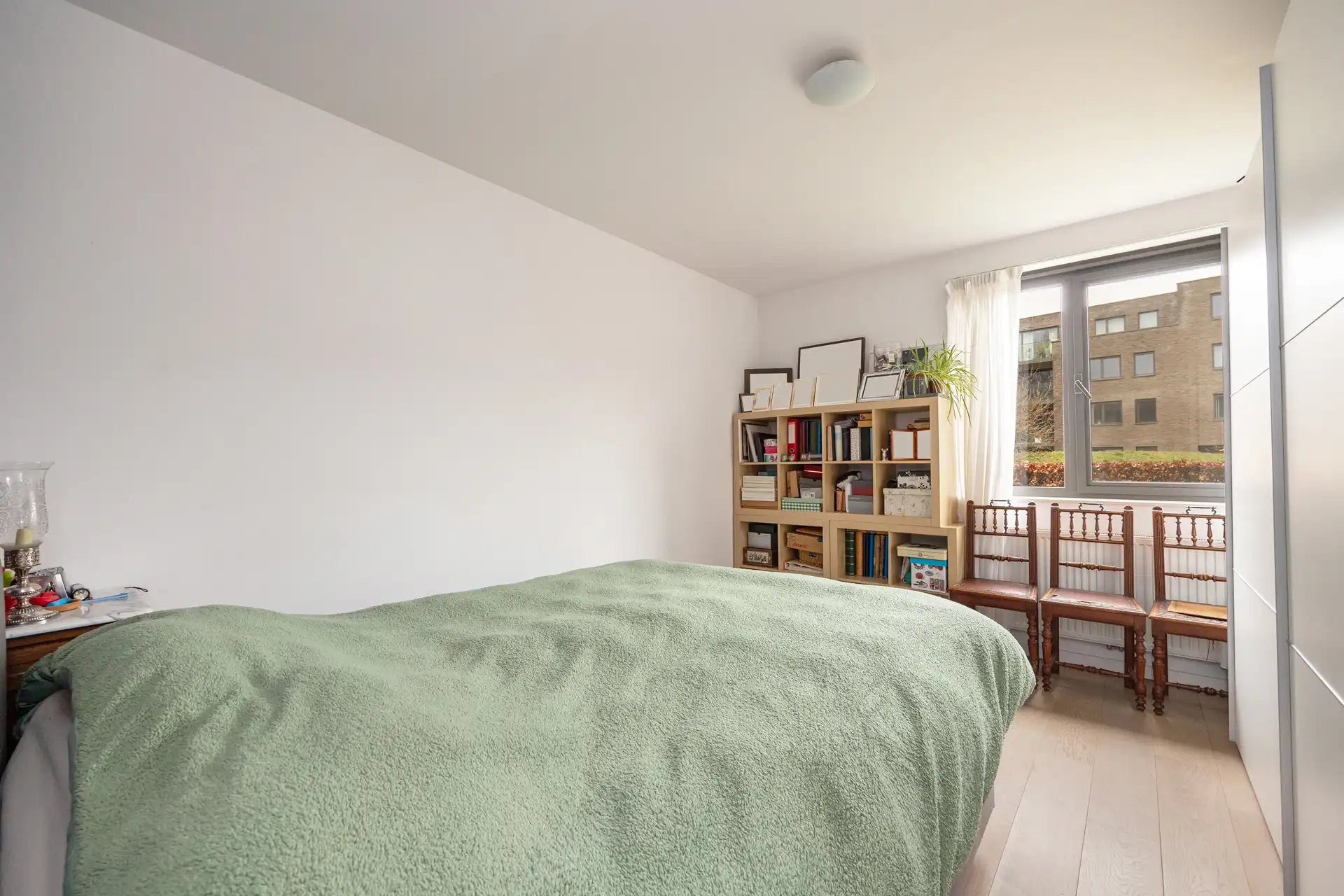 gelijkvloers appartement met gezellig terras en tuin foto 13