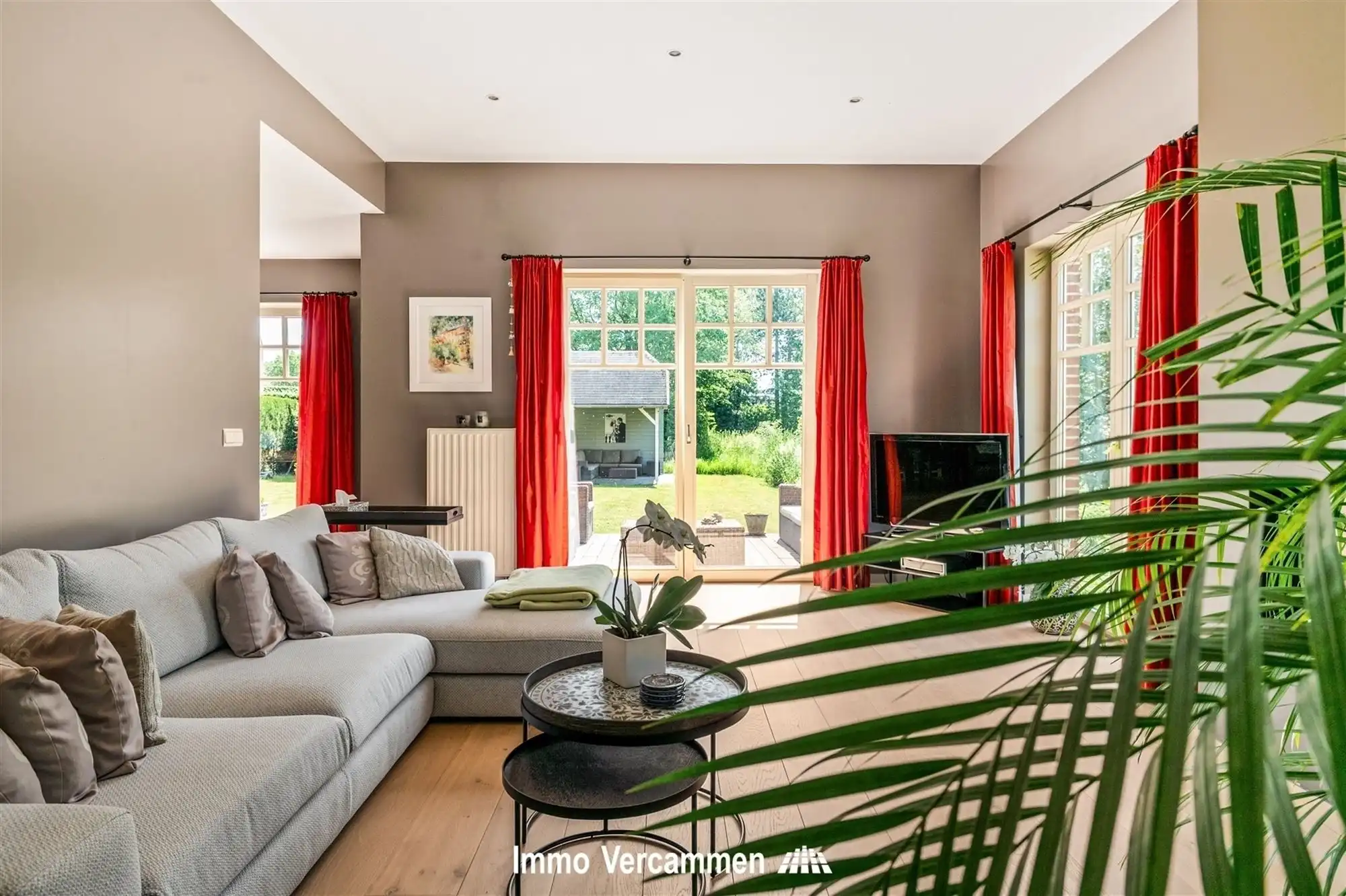 Elegante herenwoning met 4 slaapkamers, ruime zolder en zonnige tuin in Koningshooikt foto 5